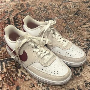 Nike Women's Sneakers White and Red